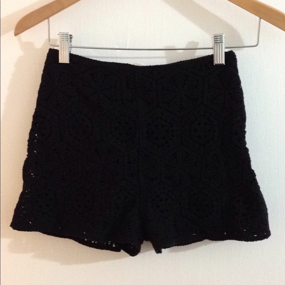 H&M women's black knit short size XS